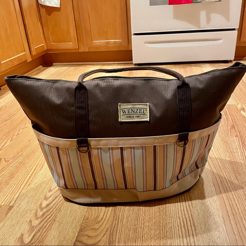 🔥MAKE OFFER🔥Wenzel Picnic Set w/ Designer Bag